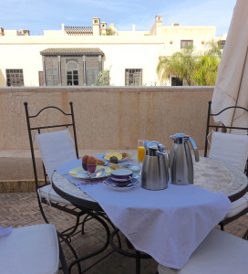 Villa des Orangers breakfast on patio